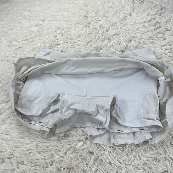 Lululemon Run: Pace Setter Skirt White - Picture 3 of 6